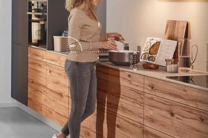 Správná výška pracovní desky - AV Interiéry