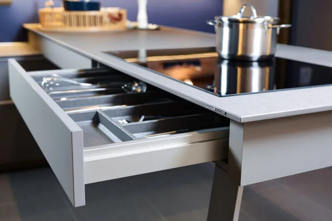 Laminátová pracovní deska - AV Interiéry